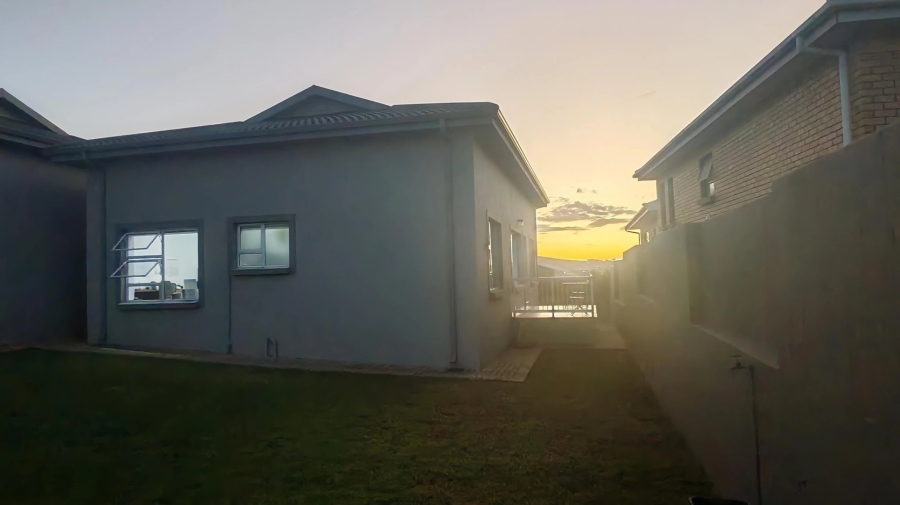 3 Bedroom Property for Sale in Hartenbos Heuwels Western Cape